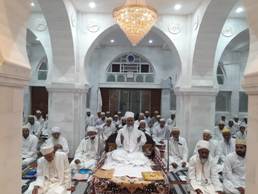 Aqaa Maulaa during the Nisf il Layl Namaaz in Musanji Masjid